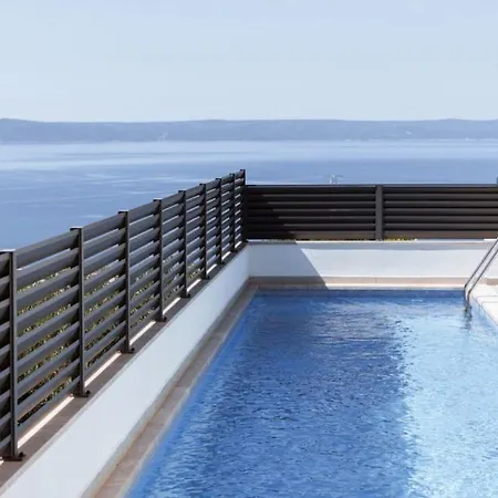 Sunny Lux 1 In By Guide Villa