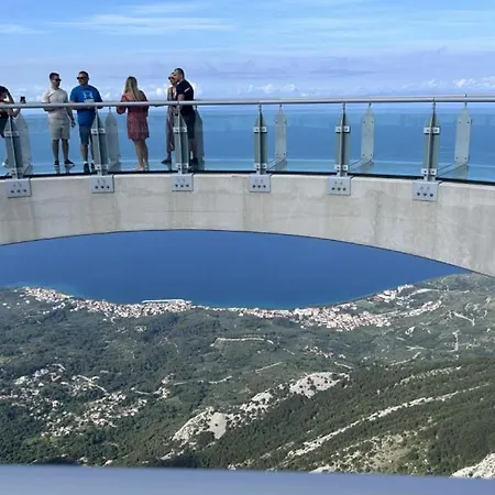 Villa Sunny Lux 1 In By Guide Makarska