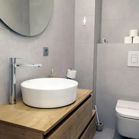 Sunny Lux 1 In By Guide Villa