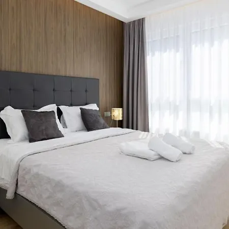 Sunny Lux 1 In By Guide Vila Makarská