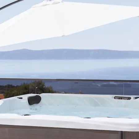 Sunny Lux 1 In By Guide Villa