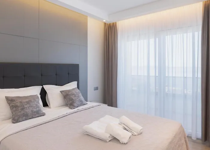 Sunny Lux 1 In By Guide * Makarska