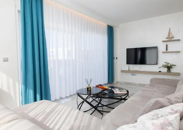 Sunny Lux 1 In By Guide *