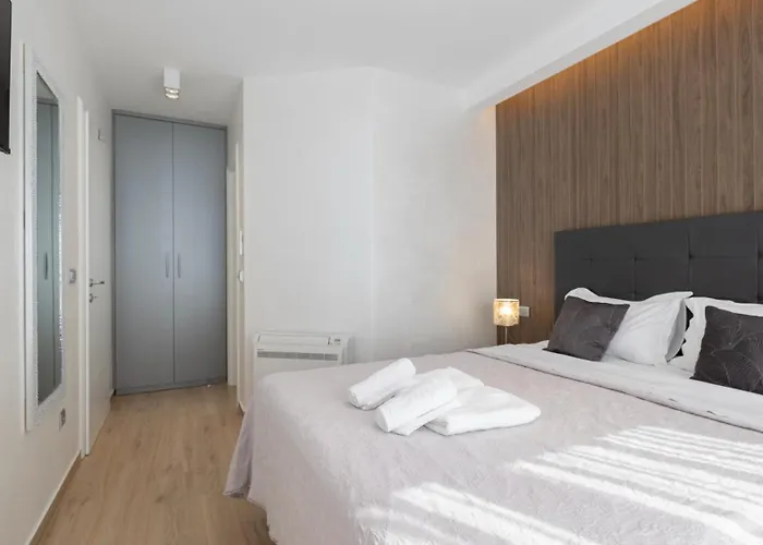 Willa Sunny Lux 1 In By Guide Makarska