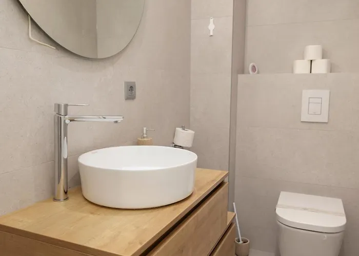 Sunny Lux 1 In By Guide Willa