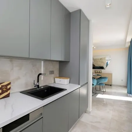 Villa Sunny Lux 1 In By Guide *