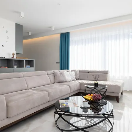 Sunny Lux 1 In By Guide *